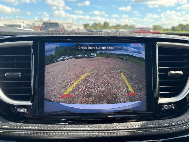 Used 2026 Chrysler Pacifica Select AWD/4WD image 15