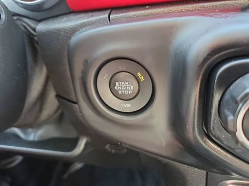 Used 2021 Jeep Wrangler Unlimited Rubicon w/ LED Lighting Group AWD/4WD image 34