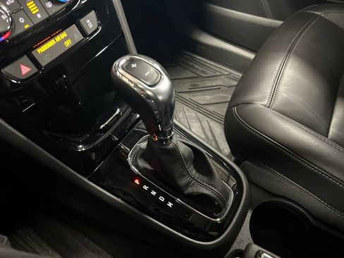 Used 2019 Buick Encore Essence w/ Experience Buick Package AWD/4WD image 27