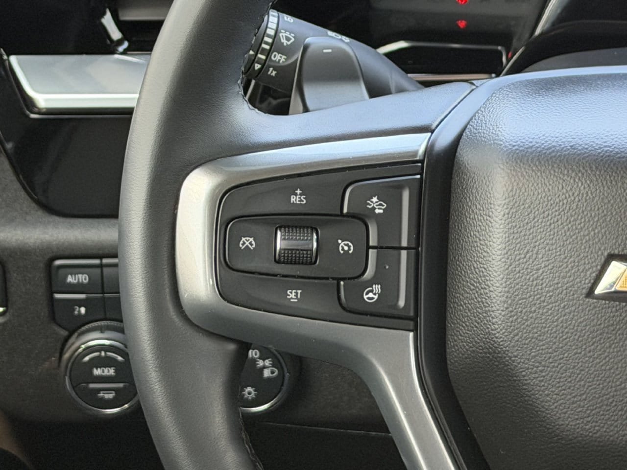 Certified 2025 Chevrolet Silverado 1500 LT AWD/4WD image 13