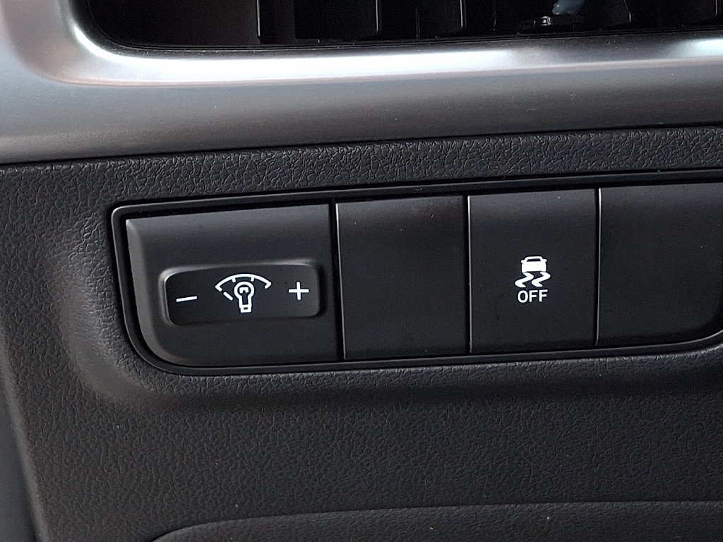 Used 2025 Hyundai Tucson SE FWD image 24