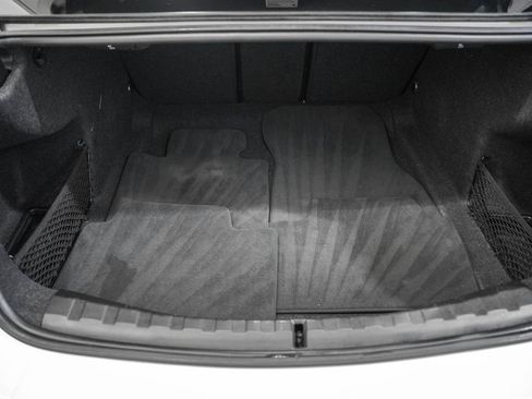 Used 2019 BMW 330i Sedan w/ Driving Assistance Package image 10