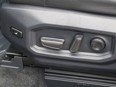 Used 2025 Toyota Tundra Platinum image 20