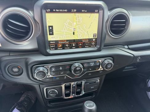 Used 2023 Jeep Wrangler Unlimited w/ Sun & Screen Package AWD/4WD image 18