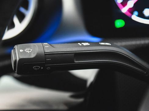 Used 2025 Mercedes-Benz CLA 250 4MATIC image 30