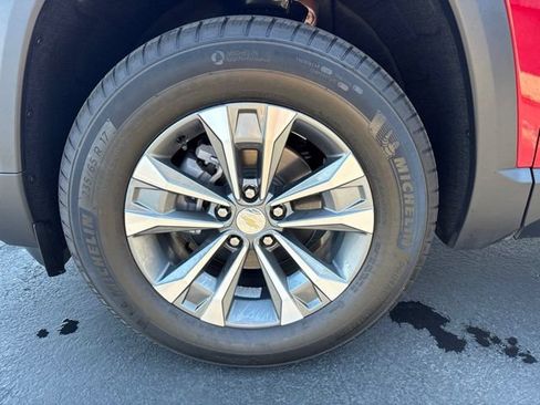 New 2026 Chevrolet Equinox LT w/ Convenience Package II AWD/4WD image 9