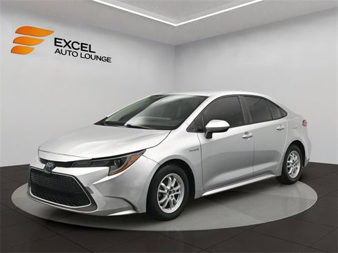 Used 2020 Toyota Corolla LE image 1