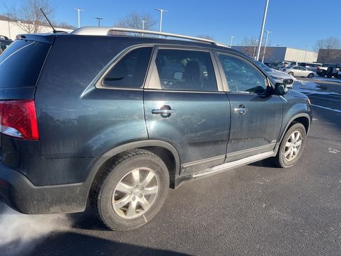 Used 2013 Kia Sorento LX w/ Convenience Pkg image 4