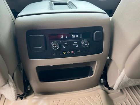 Used 2015 Chevrolet Tahoe LT image 24