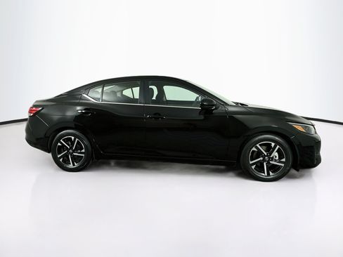Used 2025 Nissan Sentra SV FWD image 10