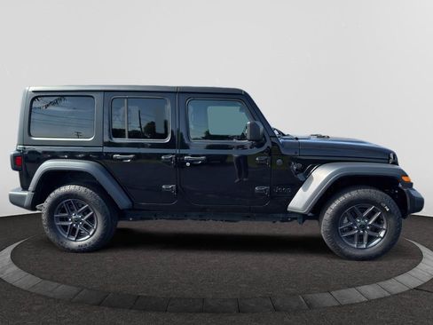 Used 2024 Jeep Wrangler Unlimited Sport AWD/4WD image 4