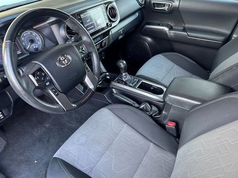 Used 2023 Toyota Tacoma TRD Off-Road image 10