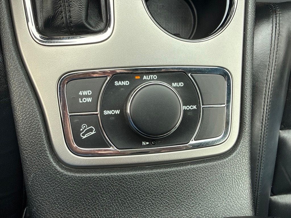 Used 2018 Jeep Grand Cherokee Limited AWD/4WD image 35