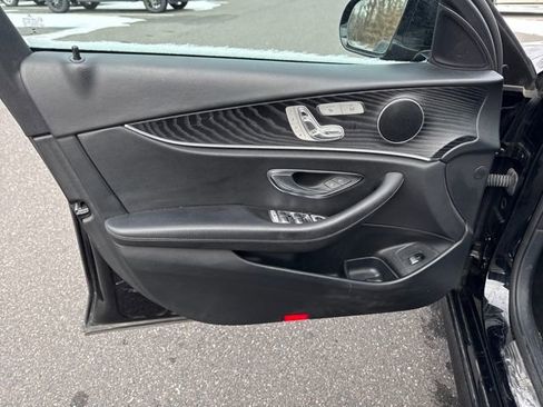 Used 2019 Mercedes-Benz E 300 4MATIC image 15