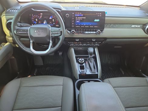 Used 2025 Chevrolet Colorado ZR2 w/ Technology Package image 11