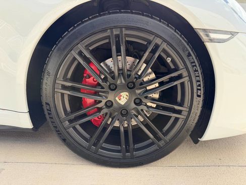 Used 2015 Porsche 911 Carrera 4S image 12