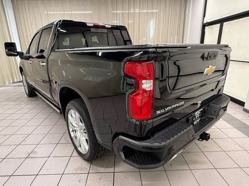Certified 2025 Chevrolet Silverado 1500 High Country w/ High Country Premium Package image 8