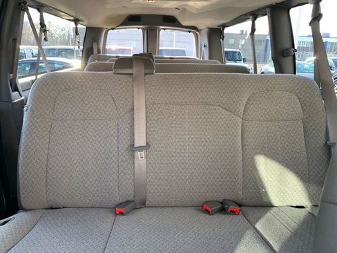 Used 2025 GMC Savana 3500 LT w/ LT Preferred Equipment Group image 37