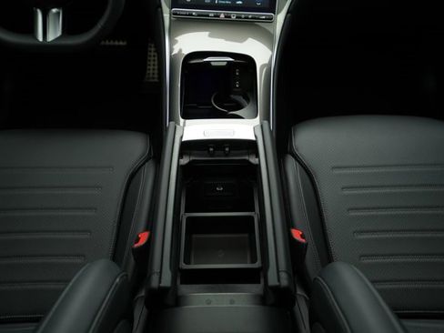 Certified 2025 Mercedes-Benz GLC 300 4MATIC image 30