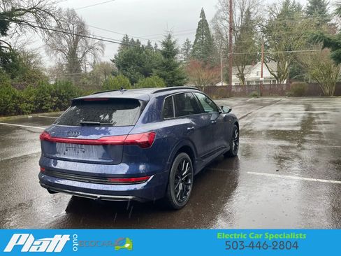 Used 2022 Audi e-tron Chronos w/ Chronos Package image 9
