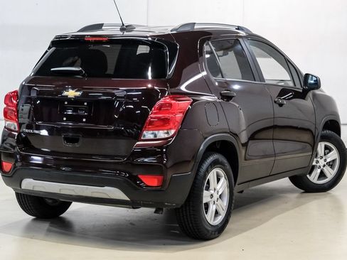 Used 2022 Chevrolet Trax LT w/ LT Convenience Package AWD/4WD image 8