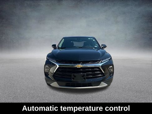 Used 2025 Chevrolet Blazer LT FWD image 10