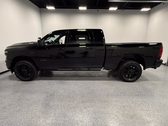 Used 2026 RAM 2500 Laramie AWD/4WD image 9