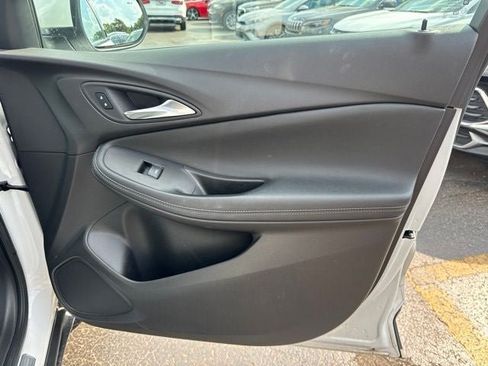 Used 2023 Buick Encore GX Essence w/ Experience Buick Package AWD/4WD image 28