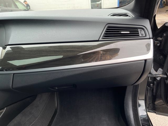Used 2012 BMW 528i xDrive Sedan AWD/4WD image 39
