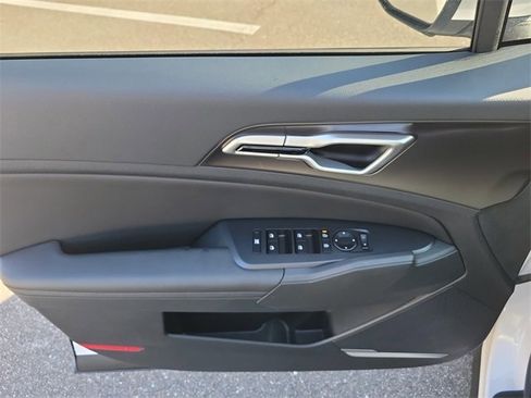 New 2026 Kia Sportage EX image 21