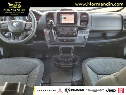 Used 2024 RAM ProMaster 2500 w/ Convenience Group FWD image 6