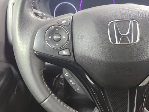 Used 2021 Honda HR-V Sport image 25