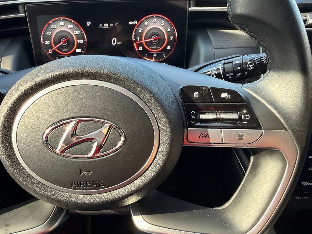 Used 2022 Hyundai Tucson SEL w/ Convenience + Premium Package FWD image 19