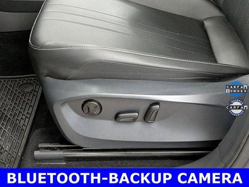 Used 2022 Volkswagen Tiguan SE image 13