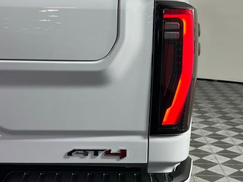 Used 2024 GMC Sierra 2500 AT4 w/ AT4 Premium Plus Package image 10