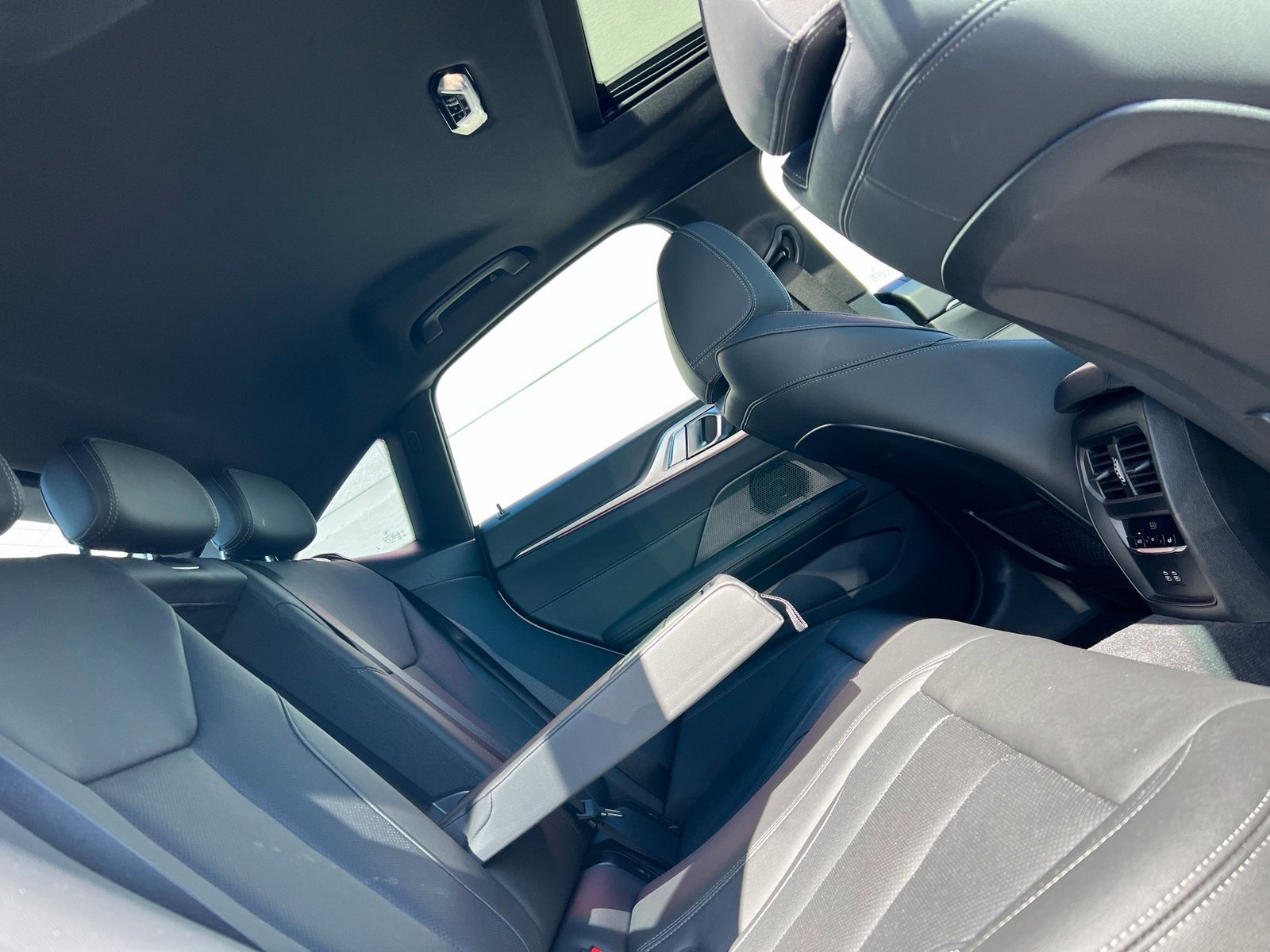Used 2024 BMW i4 eDrive35 w/ Premium Package RWD image 66
