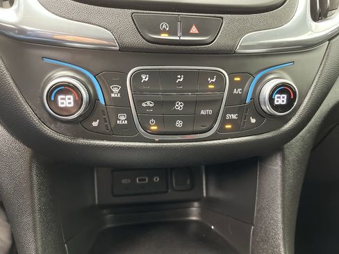 Certified 2022 Chevrolet Equinox LT image 21