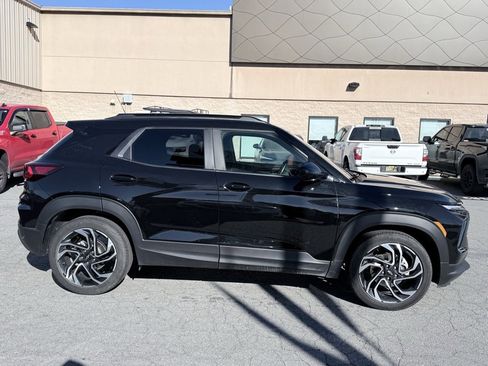 Used 2024 Chevrolet TrailBlazer RS w/ Convenience Package image 9