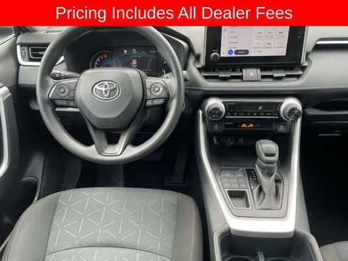 Used 2025 Toyota RAV4 XLE AWD/4WD image 14