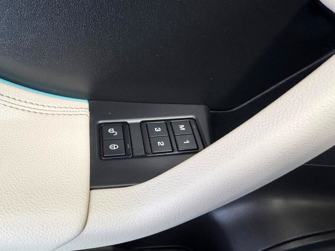 Used 2020 Jaguar F-PACE R-Sport AWD/4WD image 13