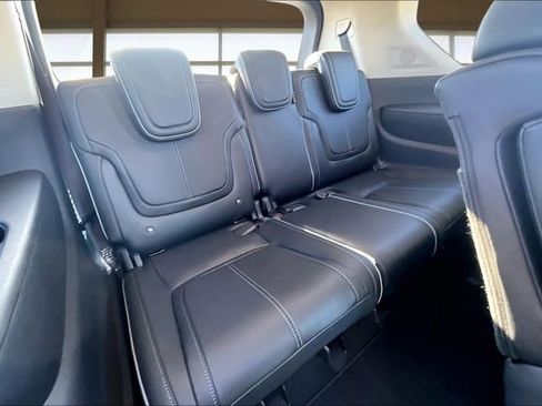 Certified 2025 INFINITI QX80 Sensory image 28