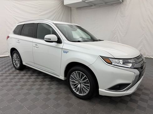 Used 2020 Mitsubishi Outlander SEL image 3