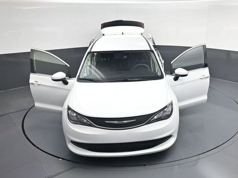 Used 2023 Chrysler Voyager LX FWD image 56
