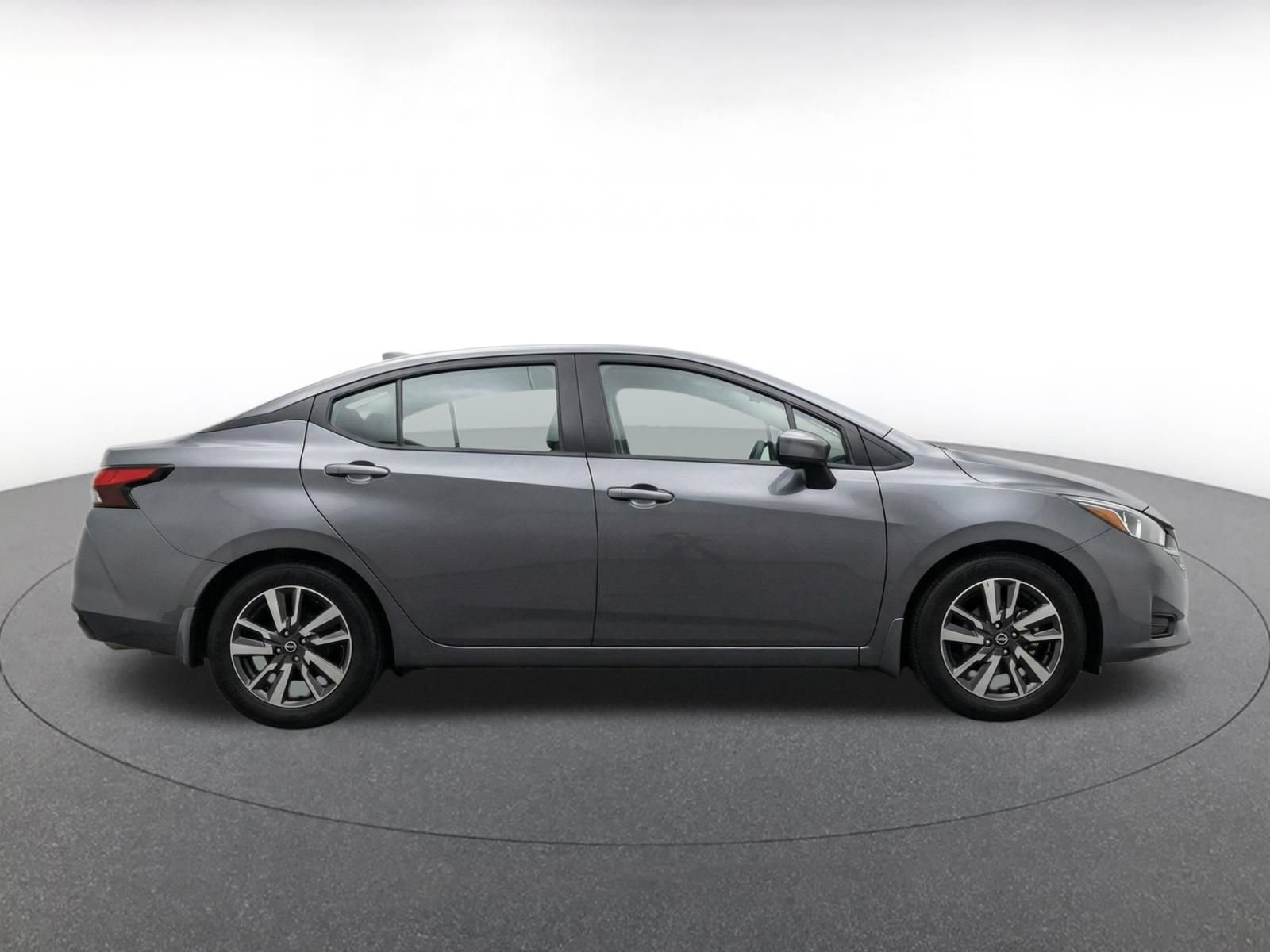 Used 2025 Nissan Versa SV FWD image 9
