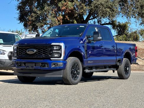 New 2026 Ford F250 Lariat w/ Black Appearance Package image 7