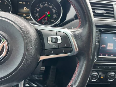 Used 2016 Volkswagen Jetta GLI SE image 19