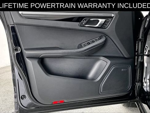 Used 2024 Porsche Macan S AWD/4WD image 23