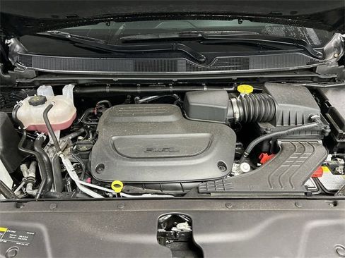 Used 2025 Chrysler Pacifica Limited w/ Trailer Tow Group image 31