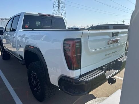 Used 2025 GMC Sierra 2500 AT4X AWD/4WD image 6