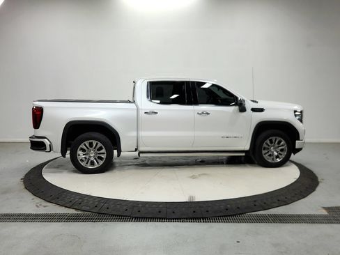 Used 2022 GMC Sierra 1500 Denali AWD/4WD image 9